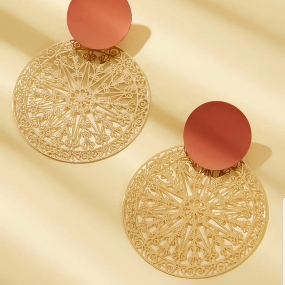 ○Flora○ Gold Two Tone Earrings - Picture 3 of 4